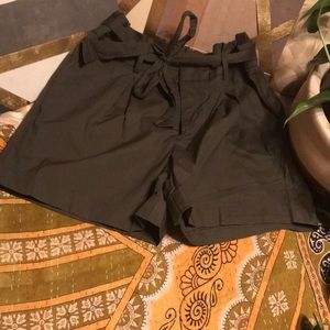 Army green High waisted shorts